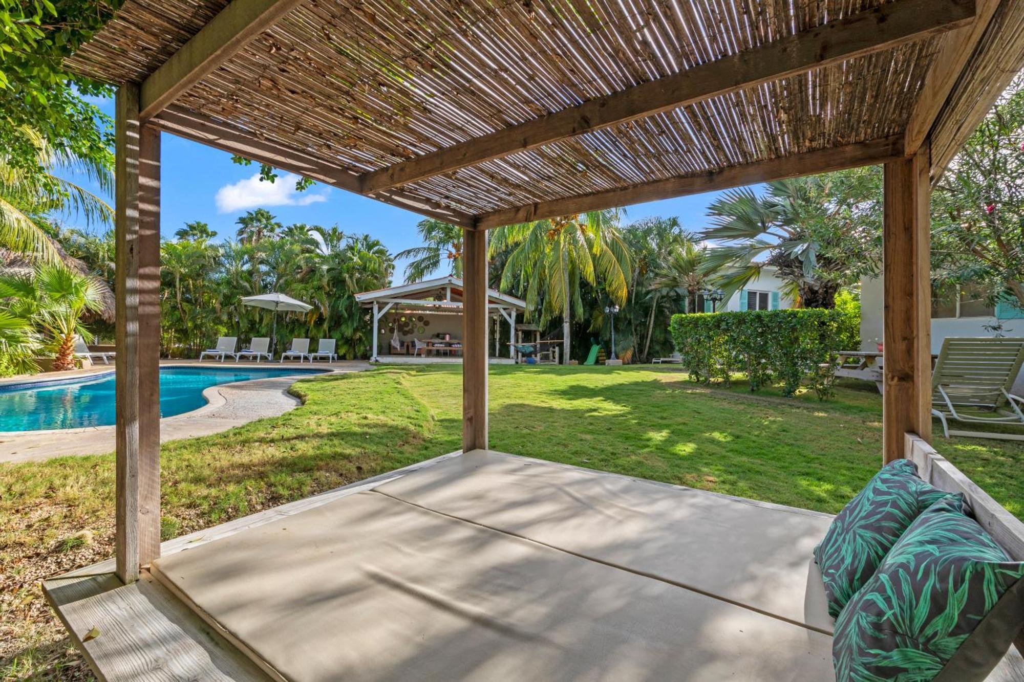 Tuk Tropical Boutique Resort Jan Thiel Виллемстад Экстерьер фото
