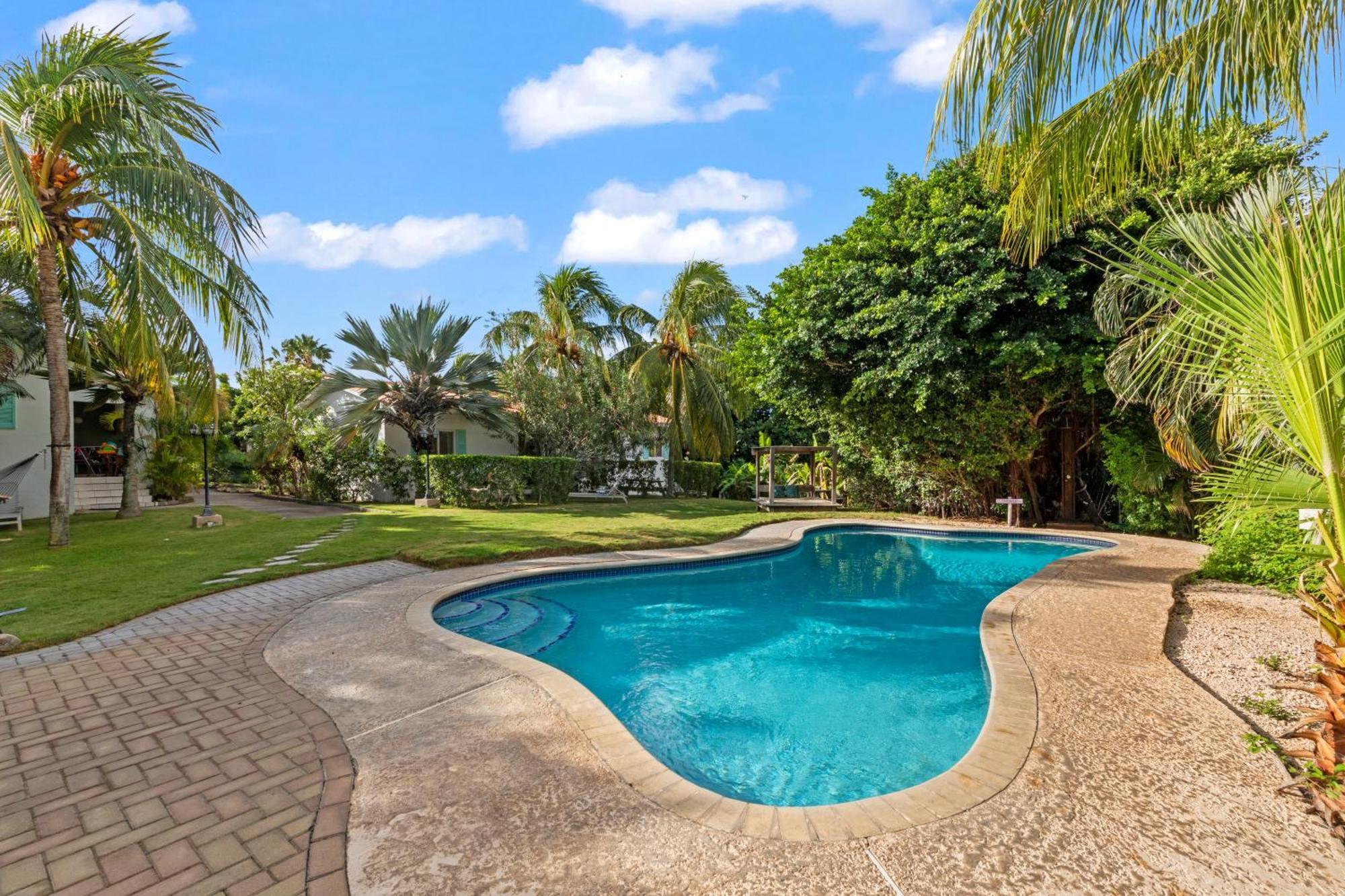 Tuk Tropical Boutique Resort Jan Thiel Виллемстад Экстерьер фото